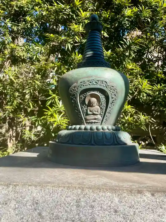 五百羅漢寺の{uncategorized: "未分類", other: "その他", undefined: "問題あり", building: "その他建物", grave: "お墓", sacred_gate: "鳥居", guardian: "狛犬", statue: "像", buddha: "仏像", history: "歴史", nature: "自然", garden: "庭園", animal: "動物", pagoda: "塔", temizu: "手水舎", mountain_gate: "山門・神門", sanctuary: "本殿・本堂", subordinate: "末社・摂社", art: "芸術", scenery: "景色", jizo: "地蔵", ema: "絵馬", goshuin: "御朱印", omikuji: "おみくじ", items: "授与品その他", amulet: "お守り", goshuincho: "御朱印帳", eats: "食事", festival: "お祭り", votive_dance: "神楽", shichigosan: "七五三参", wedding: "結婚式", experience: "体験その他", initially: "初詣", around: "周辺", anti_infection: "感染症対策"}