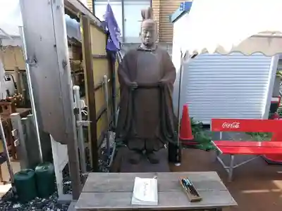 【閉業】小石川大神宮の像