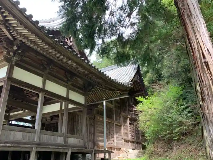 岩尾神社の本殿・本堂