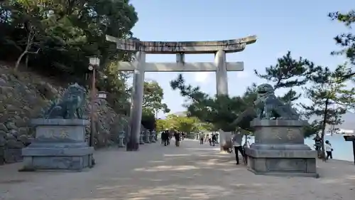 厳島神社の鳥居