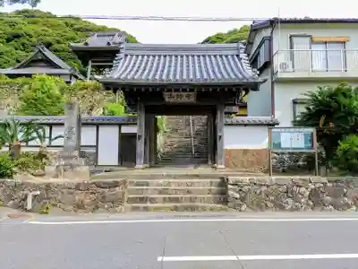 長満寺の山門・神門
