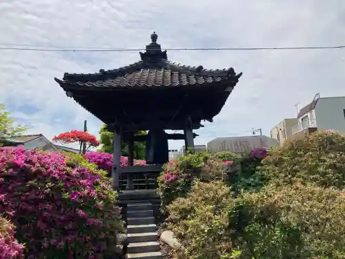 醫王寺の{uncategorized: "未分類", other: "その他", undefined: "問題あり", building: "その他建物", grave: "お墓", sacred_gate: "鳥居", guardian: "狛犬", statue: "像", buddha: "仏像", history: "歴史", nature: "自然", garden: "庭園", animal: "動物", pagoda: "塔", temizu: "手水舎", mountain_gate: "山門・神門", sanctuary: "本殿・本堂", subordinate: "末社・摂社", art: "芸術", scenery: "景色", jizo: "地蔵", ema: "絵馬", goshuin: "御朱印", omikuji: "おみくじ", items: "授与品その他", amulet: "お守り", goshuincho: "御朱印帳", eats: "食事", festival: "お祭り", votive_dance: "神楽", shichigosan: "七五三参", wedding: "結婚式", experience: "体験その他", initially: "初詣", around: "周辺", anti_infection: "感染症対策"}