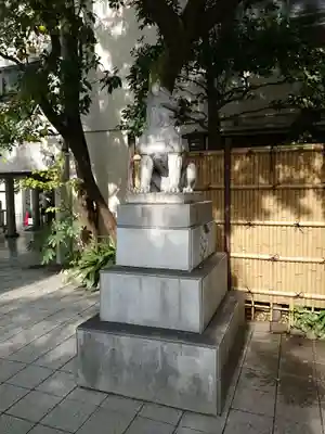 鳥越神社の狛犬
