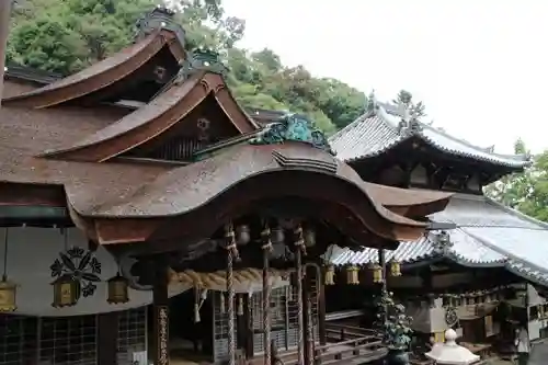 宝山寺の本殿