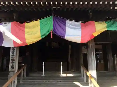 弘明寺の本殿・本堂