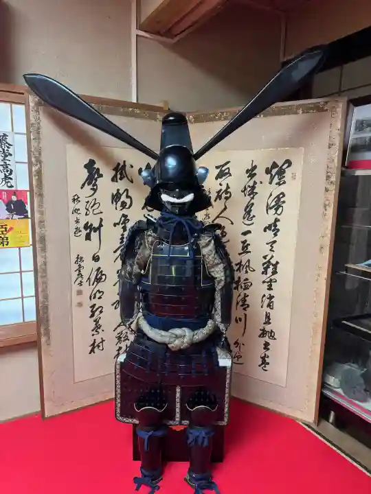 伊勢の国 四天王寺の{uncategorized: "未分類", other: "その他", undefined: "問題あり", building: "その他建物", grave: "お墓", sacred_gate: "鳥居", guardian: "狛犬", statue: "像", buddha: "仏像", history: "歴史", nature: "自然", garden: "庭園", animal: "動物", pagoda: "塔", temizu: "手水舎", mountain_gate: "山門・神門", sanctuary: "本殿・本堂", subordinate: "末社・摂社", art: "芸術", scenery: "景色", jizo: "地蔵", ema: "絵馬", goshuin: "御朱印", omikuji: "おみくじ", items: "授与品その他", amulet: "お守り", goshuincho: "御朱印帳", eats: "食事", festival: "お祭り", votive_dance: "神楽", shichigosan: "七五三参", wedding: "結婚式", experience: "体験その他", initially: "初詣", around: "周辺", anti_infection: "感染症対策"}