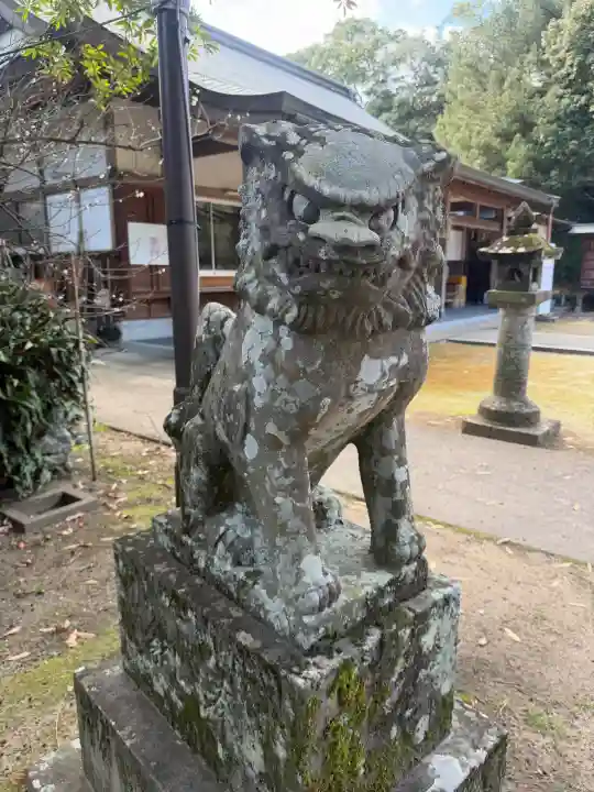 鏡神社の{uncategorized: "未分類", other: "その他", undefined: "問題あり", building: "その他建物", grave: "お墓", sacred_gate: "鳥居", guardian: "狛犬", statue: "像", buddha: "仏像", history: "歴史", nature: "自然", garden: "庭園", animal: "動物", pagoda: "塔", temizu: "手水舎", mountain_gate: "山門・神門", sanctuary: "本殿・本堂", subordinate: "末社・摂社", art: "芸術", scenery: "景色", jizo: "地蔵", ema: "絵馬", goshuin: "御朱印", omikuji: "おみくじ", items: "授与品その他", amulet: "お守り", goshuincho: "御朱印帳", eats: "食事", festival: "お祭り", votive_dance: "神楽", shichigosan: "七五三参", wedding: "結婚式", experience: "体験その他", initially: "初詣", around: "周辺", anti_infection: "感染症対策"}