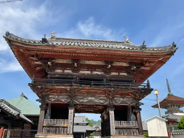 酒見寺の山門・神門