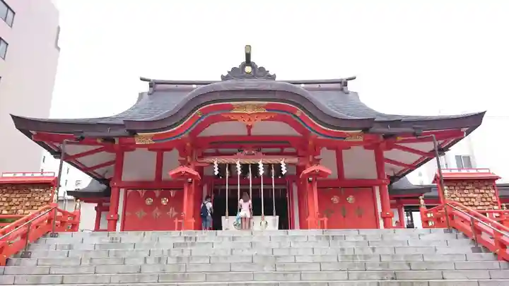 花園神社の本殿・本堂