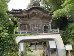 妙観院の山門