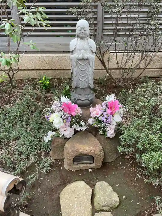 源長寺の{uncategorized: "未分類", other: "その他", undefined: "問題あり", building: "その他建物", grave: "お墓", sacred_gate: "鳥居", guardian: "狛犬", statue: "像", buddha: "仏像", history: "歴史", nature: "自然", garden: "庭園", animal: "動物", pagoda: "塔", temizu: "手水舎", mountain_gate: "山門・神門", sanctuary: "本殿・本堂", subordinate: "末社・摂社", art: "芸術", scenery: "景色", jizo: "地蔵", ema: "絵馬", goshuin: "御朱印", omikuji: "おみくじ", items: "授与品その他", amulet: "お守り", goshuincho: "御朱印帳", eats: "食事", festival: "お祭り", votive_dance: "神楽", shichigosan: "七五三参", wedding: "結婚式", experience: "体験その他", initially: "初詣", around: "周辺", anti_infection: "感染症対策"}