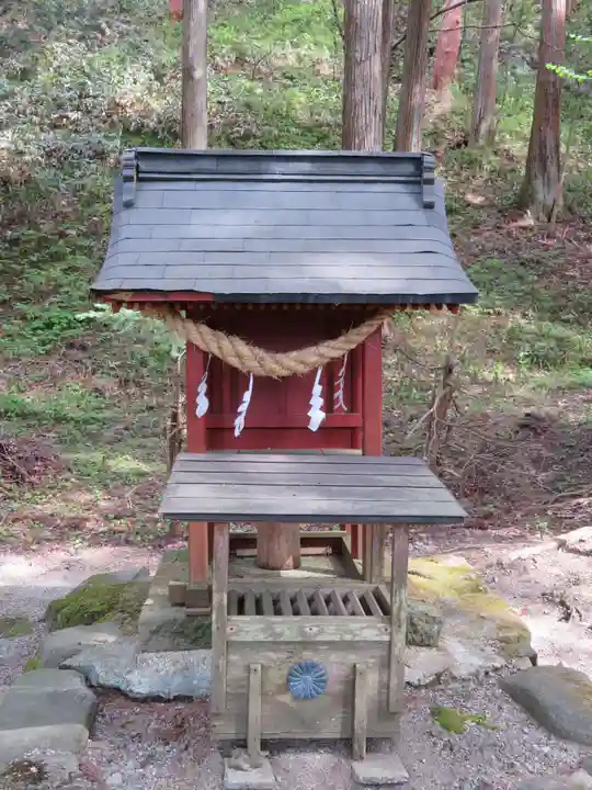 飛騨一宮水無神社の末社・摂社