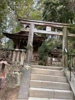 石上神宮の末社・摂社