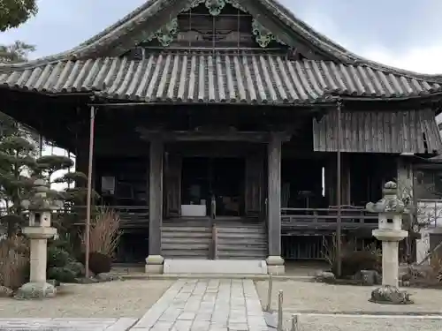 朝田寺の本殿・本堂