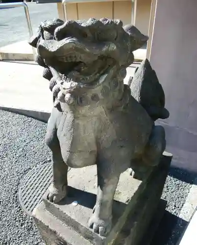 白金氷川神社の狛犬