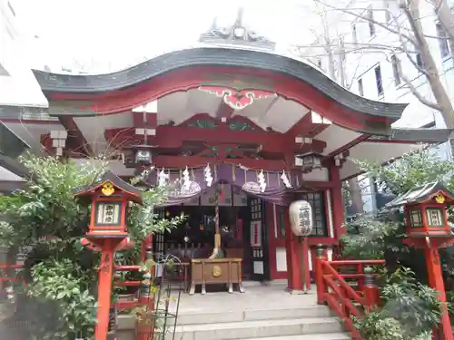三崎稲荷神社の本殿・本堂