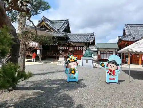 豊国神社の{uncategorized: "未分類", other: "その他", undefined: "問題あり", building: "その他建物", grave: "お墓", sacred_gate: "鳥居", guardian: "狛犬", statue: "像", buddha: "仏像", history: "歴史", nature: "自然", garden: "庭園", animal: "動物", pagoda: "塔", temizu: "手水舎", mountain_gate: "山門・神門", sanctuary: "本殿・本堂", subordinate: "末社・摂社", art: "芸術", scenery: "景色", jizo: "地蔵", ema: "絵馬", goshuin: "御朱印", omikuji: "おみくじ", items: "授与品その他", amulet: "お守り", goshuincho: "御朱印帳", eats: "食事", festival: "お祭り", votive_dance: "神楽", shichigosan: "七五三参", wedding: "結婚式", experience: "体験その他", initially: "初詣", around: "周辺", anti_infection: "感染症対策"}