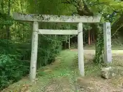 神明社の鳥居