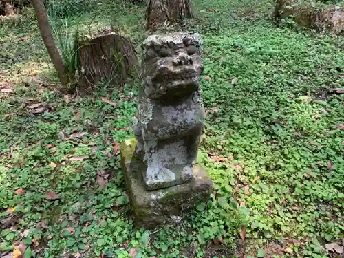 三柱神社の狛犬