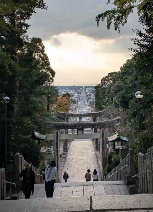 宮地嶽神社の{uncategorized: "未分類", other: "その他", undefined: "問題あり", building: "その他建物", grave: "お墓", sacred_gate: "鳥居", guardian: "狛犬", statue: "像", buddha: "仏像", history: "歴史", nature: "自然", garden: "庭園", animal: "動物", pagoda: "塔", temizu: "手水舎", mountain_gate: "山門・神門", sanctuary: "本殿・本堂", subordinate: "末社・摂社", art: "芸術", scenery: "景色", jizo: "地蔵", ema: "絵馬", goshuin: "御朱印", omikuji: "おみくじ", items: "授与品その他", amulet: "お守り", goshuincho: "御朱印帳", eats: "食事", festival: "お祭り", votive_dance: "神楽", shichigosan: "七五三参", wedding: "結婚式", experience: "体験その他", initially: "初詣", around: "周辺", anti_infection: "感染症対策"}