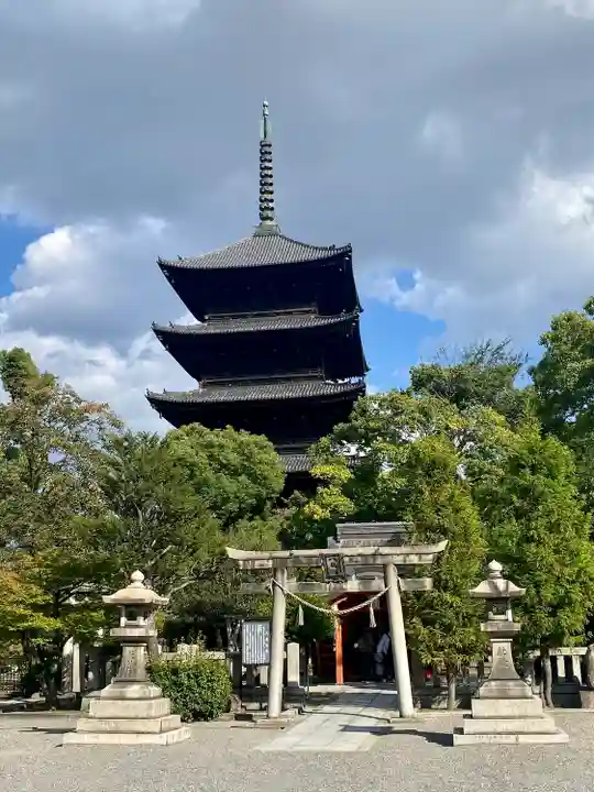 東寺鎮守八幡宮・東寺境内社八島殿の景色