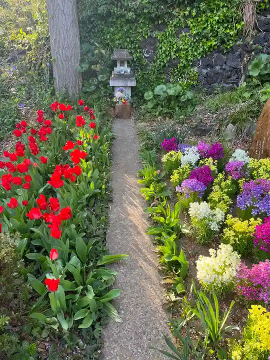 境木地蔵尊の庭園