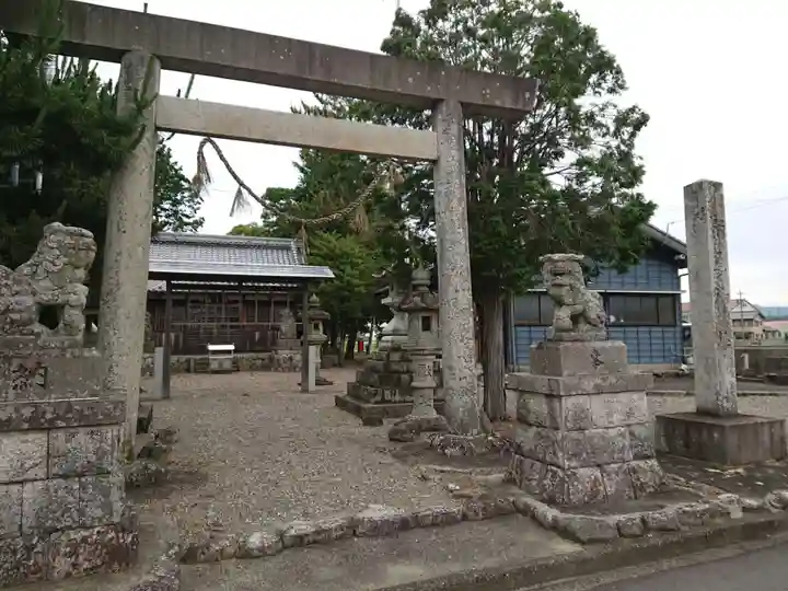 鞆尾神社の鳥居