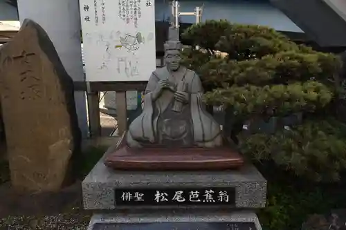 大島稲荷神社の像