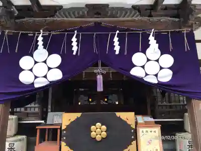 鳥越神社の本殿・本堂