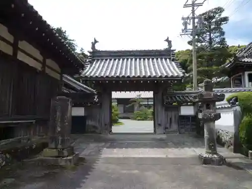 常安寺の山門