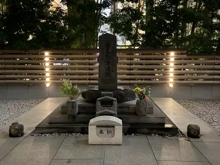 将門塚の{uncategorized: "未分類", other: "その他", undefined: "問題あり", building: "その他建物", grave: "お墓", sacred_gate: "鳥居", guardian: "狛犬", statue: "像", buddha: "仏像", history: "歴史", nature: "自然", garden: "庭園", animal: "動物", pagoda: "塔", temizu: "手水舎", mountain_gate: "山門・神門", sanctuary: "本殿・本堂", subordinate: "末社・摂社", art: "芸術", scenery: "景色", jizo: "地蔵", ema: "絵馬", goshuin: "御朱印", omikuji: "おみくじ", items: "授与品その他", amulet: "お守り", goshuincho: "御朱印帳", eats: "食事", festival: "お祭り", votive_dance: "神楽", shichigosan: "七五三参", wedding: "結婚式", experience: "体験その他", initially: "初詣", around: "周辺", anti_infection: "感染症対策"}