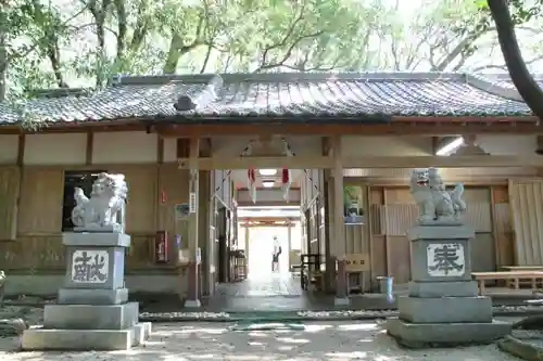 花窟神社の山門・神門