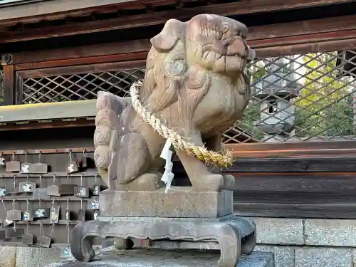 阿自岐神社の狛犬