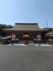 威徳院 極楽寺の本殿