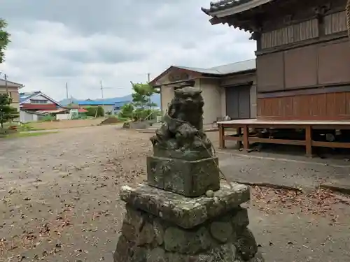 宮山神社の狛犬