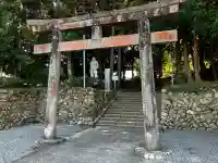 草薙神社の{uncategorized: "未分類", other: "その他", undefined: "問題あり", building: "その他建物", grave: "お墓", sacred_gate: "鳥居", guardian: "狛犬", statue: "像", buddha: "仏像", history: "歴史", nature: "自然", garden: "庭園", animal: "動物", pagoda: "塔", temizu: "手水舎", mountain_gate: "山門・神門", sanctuary: "本殿・本堂", subordinate: "末社・摂社", art: "芸術", scenery: "景色", jizo: "地蔵", ema: "絵馬", goshuin: "御朱印", omikuji: "おみくじ", items: "授与品その他", amulet: "お守り", goshuincho: "御朱印帳", eats: "食事", festival: "お祭り", votive_dance: "神楽", shichigosan: "七五三参", wedding: "結婚式", experience: "体験その他", initially: "初詣", around: "周辺", anti_infection: "感染症対策"}