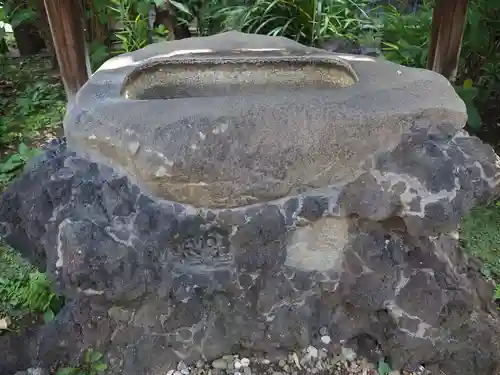 轡神社の手水舎