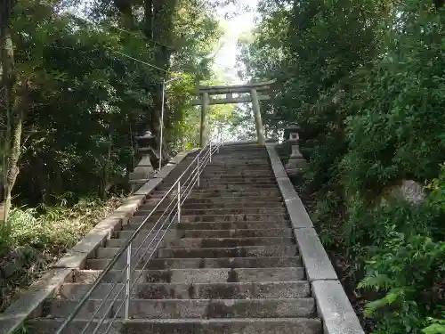 蝉丸神社の建物その他