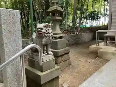 須賀神社の{uncategorized: "未分類", other: "その他", undefined: "問題あり", building: "その他建物", grave: "お墓", sacred_gate: "鳥居", guardian: "狛犬", statue: "像", buddha: "仏像", history: "歴史", nature: "自然", garden: "庭園", animal: "動物", pagoda: "塔", temizu: "手水舎", mountain_gate: "山門・神門", sanctuary: "本殿・本堂", subordinate: "末社・摂社", art: "芸術", scenery: "景色", jizo: "地蔵", ema: "絵馬", goshuin: "御朱印", omikuji: "おみくじ", items: "授与品その他", amulet: "お守り", goshuincho: "御朱印帳", eats: "食事", festival: "お祭り", votive_dance: "神楽", shichigosan: "七五三参", wedding: "結婚式", experience: "体験その他", initially: "初詣", around: "周辺", anti_infection: "感染症対策"}