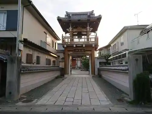 西照寺の山門