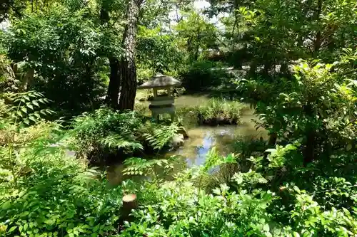 安城神社の庭園