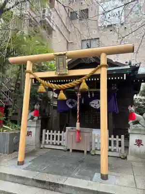 茶ノ木神社の{uncategorized: "未分類", other: "その他", undefined: "問題あり", building: "その他建物", grave: "お墓", sacred_gate: "鳥居", guardian: "狛犬", statue: "像", buddha: "仏像", history: "歴史", nature: "自然", garden: "庭園", animal: "動物", pagoda: "塔", temizu: "手水舎", mountain_gate: "山門・神門", sanctuary: "本殿・本堂", subordinate: "末社・摂社", art: "芸術", scenery: "景色", jizo: "地蔵", ema: "絵馬", goshuin: "御朱印", omikuji: "おみくじ", items: "授与品その他", amulet: "お守り", goshuincho: "御朱印帳", eats: "食事", festival: "お祭り", votive_dance: "神楽", shichigosan: "七五三参", wedding: "結婚式", experience: "体験その他", initially: "初詣", around: "周辺", anti_infection: "感染症対策"}