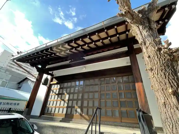 法専寺の本殿・本堂