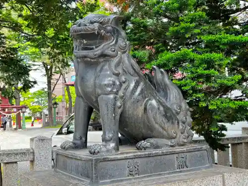 三吉神社の狛犬