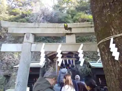 銭洗弁財天宇賀福神社の末社・摂社