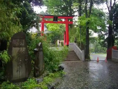 白笹稲荷神社の鳥居