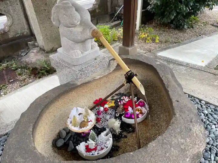 三輪神社の手水舎