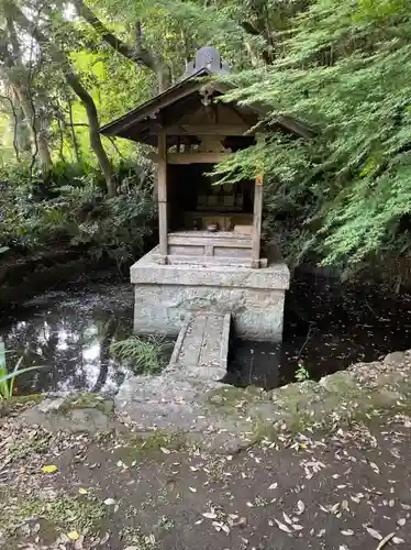 金勝寺の末社