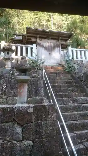 佐羅早松神社の本殿