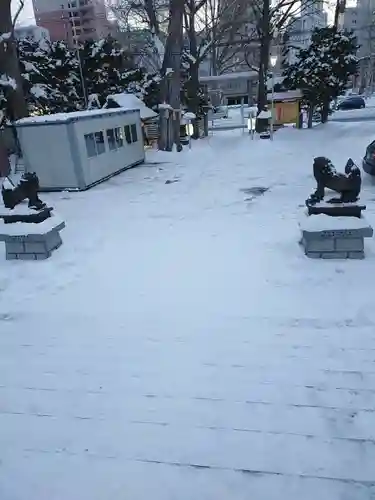 札幌諏訪神社の狛犬